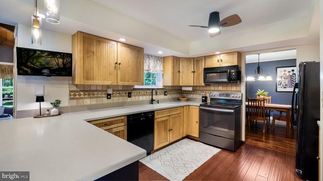 114 CHESTNUT DR, Quakertown, PA 18951
