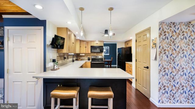 114 CHESTNUT DR, Quakertown, PA 18951