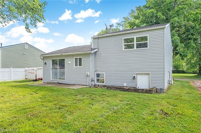 8995 Spring Drive, Windham, OH 44288
