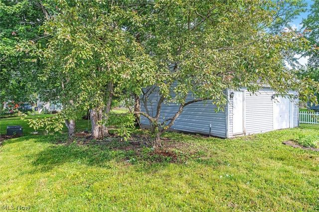 8995 Spring Drive, Windham, OH 44288