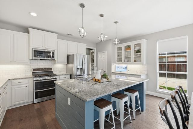 216 Durango Drive, Trophy Club, TX 76262