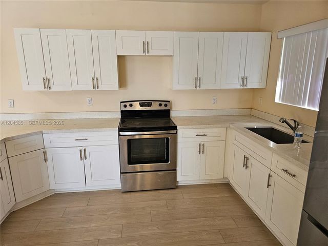 10455 SW 179th St 1, Miami, FL 33157