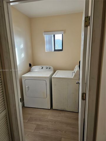 10455 SW 179th St 1, Miami, FL 33157