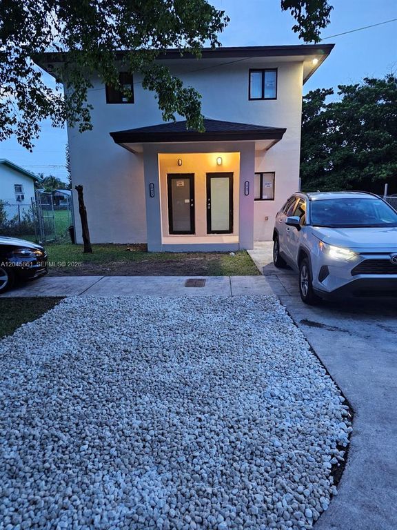 10455 SW 179th St 1, Miami, FL 33157