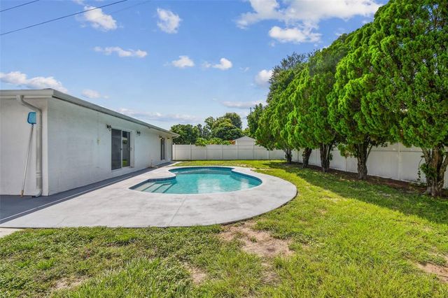 3900 23RD AVENUE N, St Petersburg, FL 33713