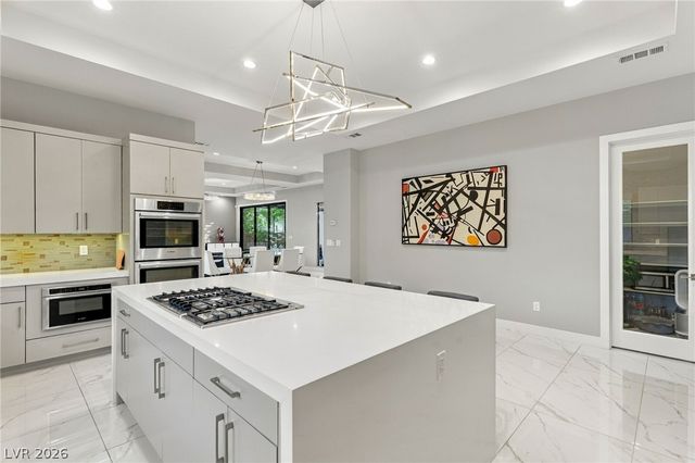 38 Grey Feather Drive, Las Vegas, NV 89135