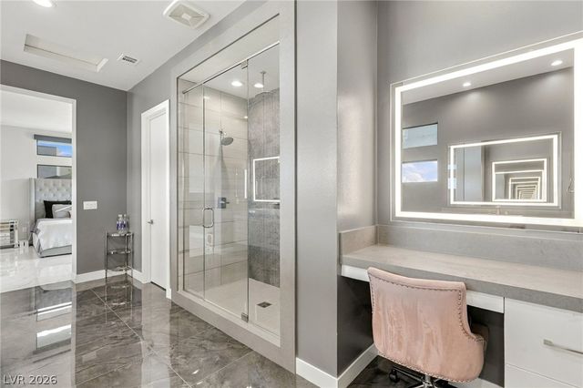 38 Grey Feather Drive, Las Vegas, NV 89135