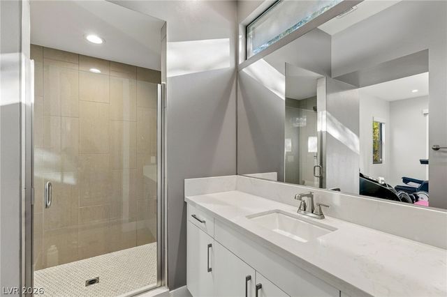 38 Grey Feather Drive, Las Vegas, NV 89135
