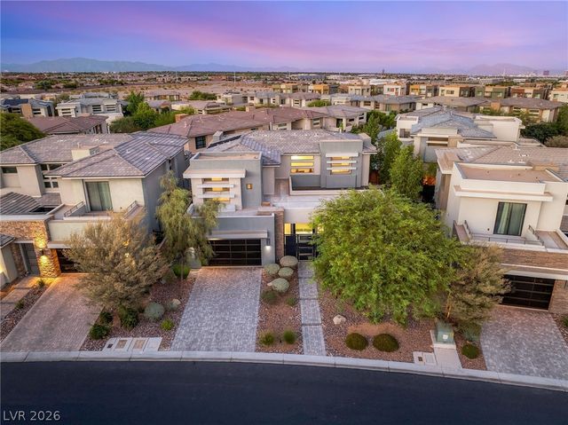 38 Grey Feather Drive, Las Vegas, NV 89135