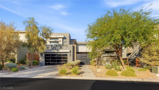 38 Grey Feather Drive, Las Vegas, NV 89135