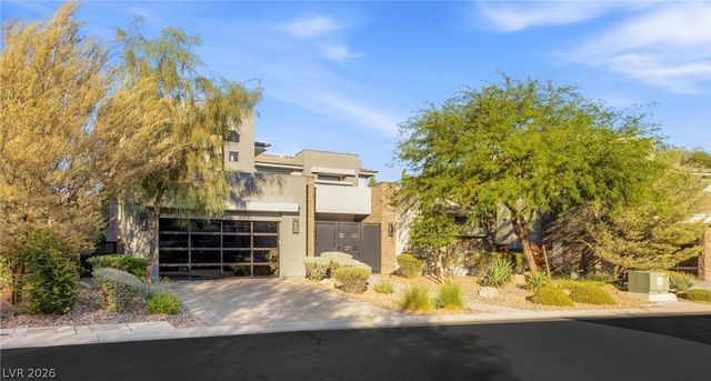 38 Grey Feather Drive, Las Vegas, NV 89135