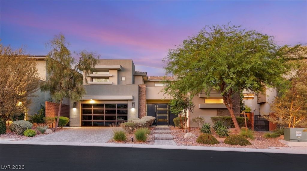 38 Grey Feather Drive, Las Vegas, NV 89135