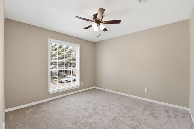 1018 S Wellsford Drive, Pearland, TX 77584