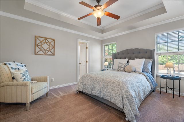 305 E 8th Street, Weatherford, TX 76086