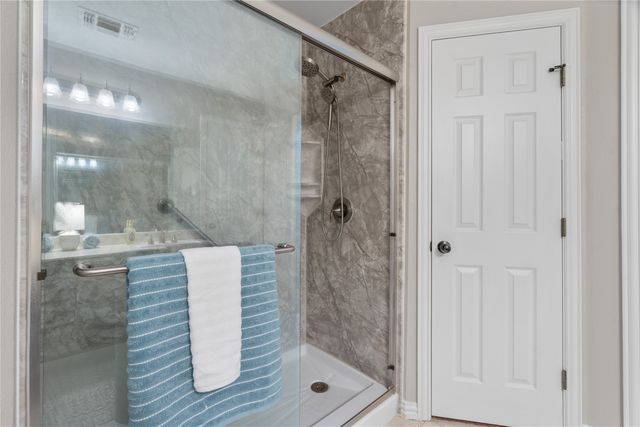 305 E 8th Street, Weatherford, TX 76086