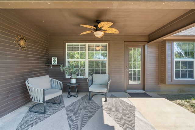 305 E 8th Street, Weatherford, TX 76086