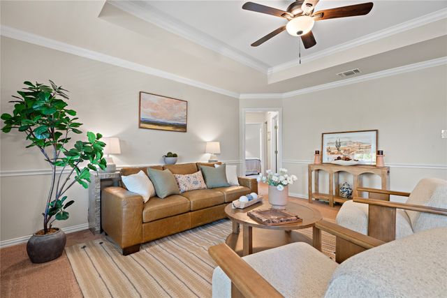 305 E 8th Street, Weatherford, TX 76086