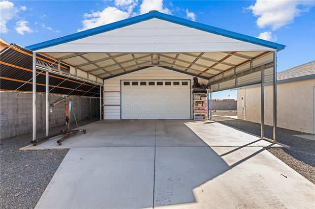 7324 E Silver Spur Drive, Kingman, AZ 86401