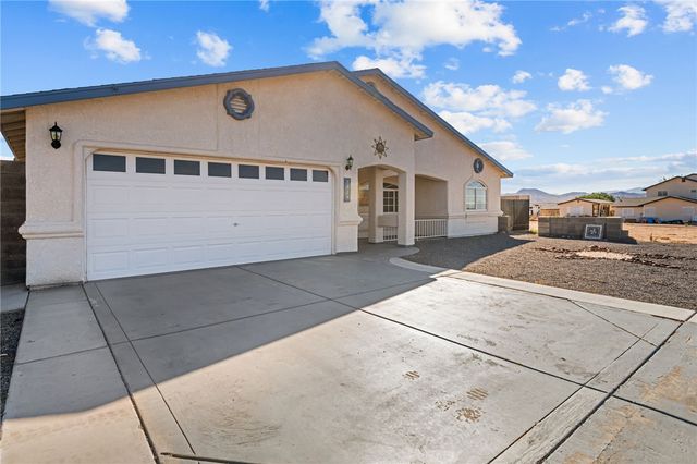 7324 E Silver Spur Drive, Kingman, AZ 86401