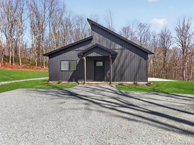 273 Perry Pond Road, Narrowsburg, NY 12764