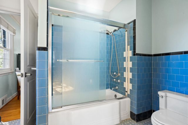 22 Hillandale Circle, Greenville, SC 29609