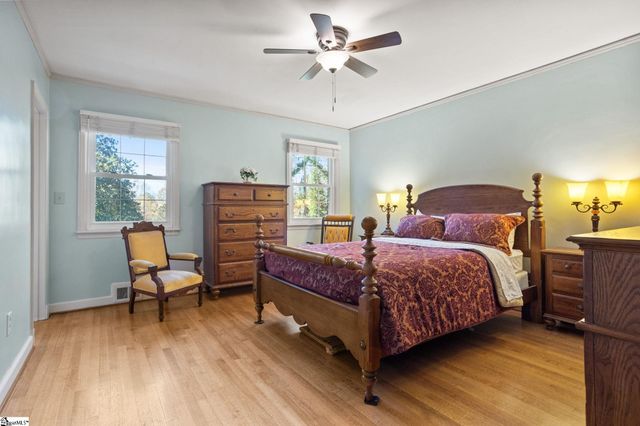 22 Hillandale Circle, Greenville, SC 29609