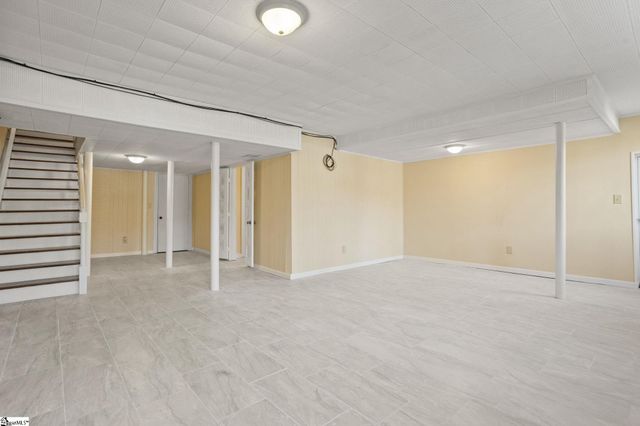 22 Hillandale Circle, Greenville, SC 29609