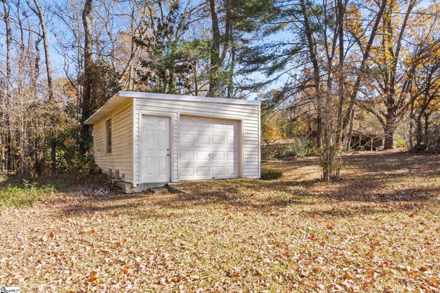 22 Hillandale Circle, Greenville, SC 29609