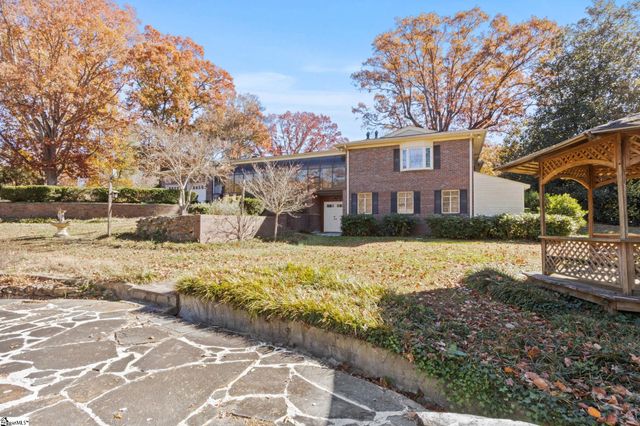 22 Hillandale Circle, Greenville, SC 29609
