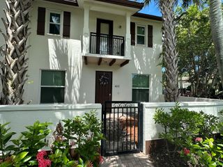 4670 Monarch Way, Coconut Creek, FL 33073