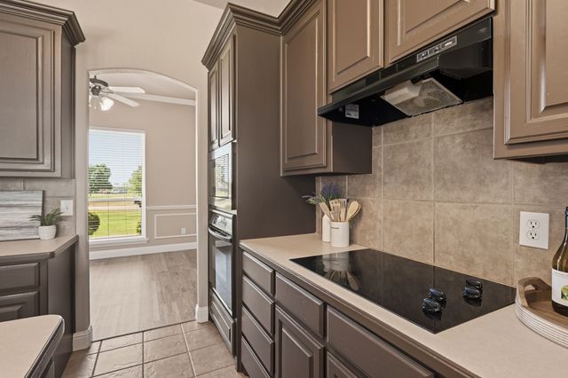 2717 Aston Meadows Drive, Haslet, TX 76052