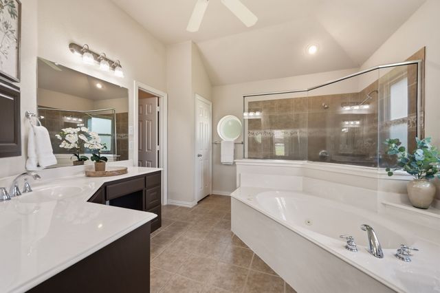 2717 Aston Meadows Drive, Haslet, TX 76052