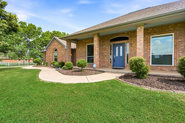 2717 Aston Meadows Drive, Haslet, TX 76052