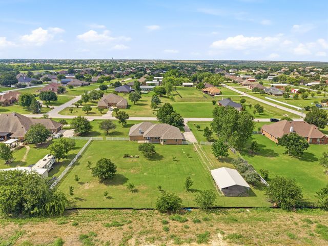 2717 Aston Meadows Drive, Haslet, TX 76052