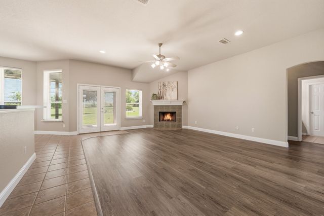 2717 Aston Meadows Drive, Haslet, TX 76052