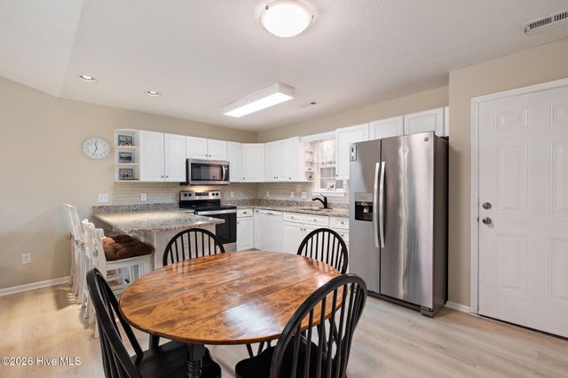 105 NE 15th Street, Oak Island, NC 28465