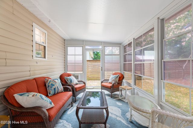 105 NE 15th Street, Oak Island, NC 28465