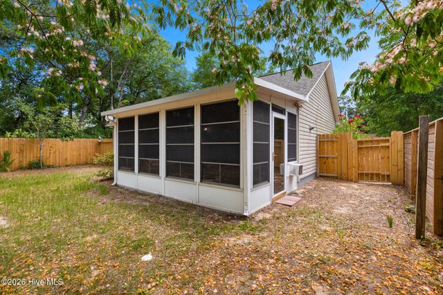 105 NE 15th Street, Oak Island, NC 28465