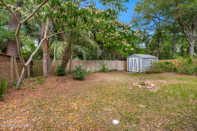 105 NE 15th Street, Oak Island, NC 28465