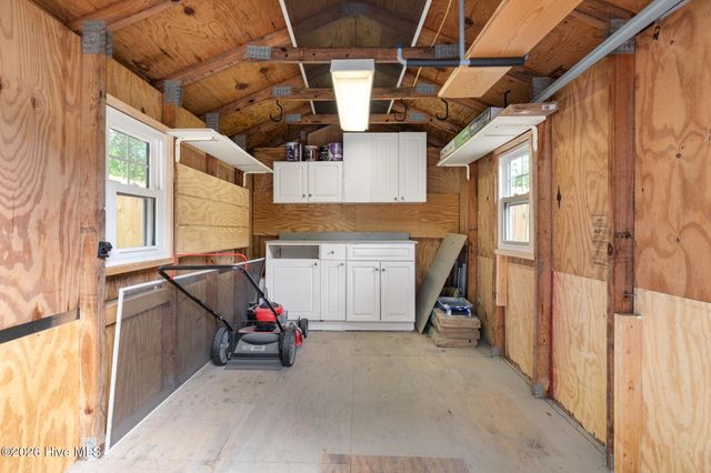 105 NE 15th Street, Oak Island, NC 28465