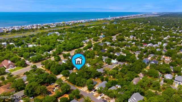 105 NE 15th Street, Oak Island, NC 28465
