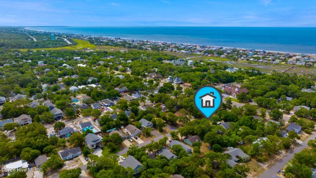 105 NE 15th Street, Oak Island, NC 28465