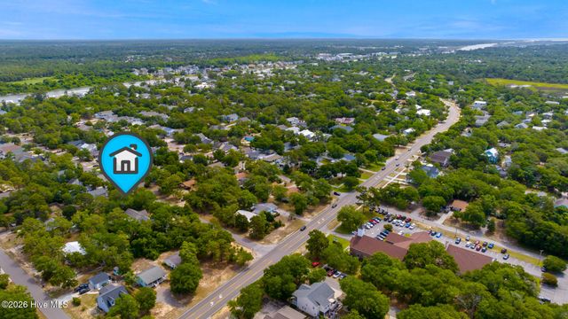 105 NE 15th Street, Oak Island, NC 28465