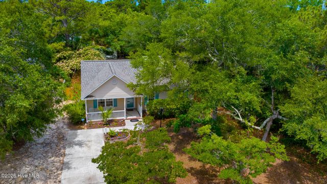 105 NE 15th Street, Oak Island, NC 28465