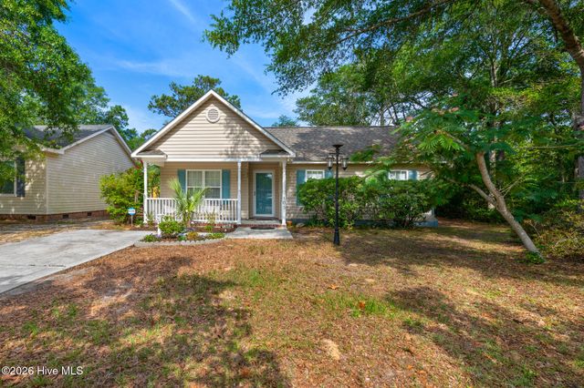 105 NE 15th Street, Oak Island, NC 28465