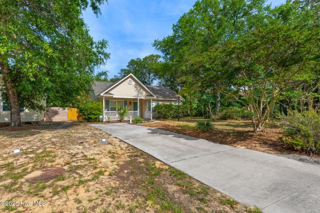 105 NE 15th Street, Oak Island, NC 28465