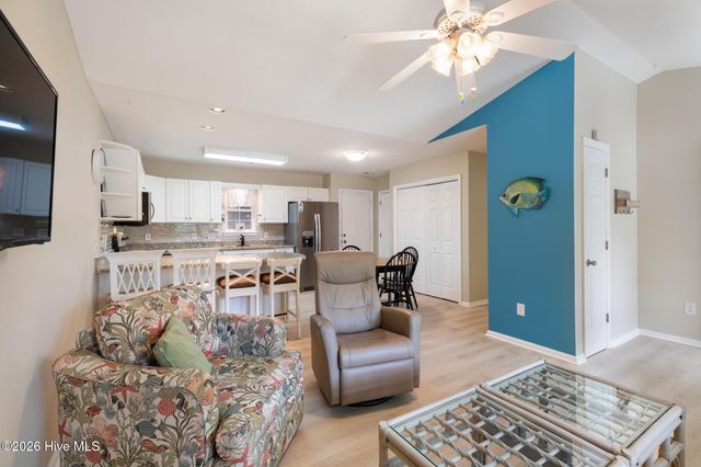 105 NE 15th Street, Oak Island, NC 28465