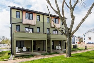 2292 Greenway Trail, Ann Arbor, MI 48104