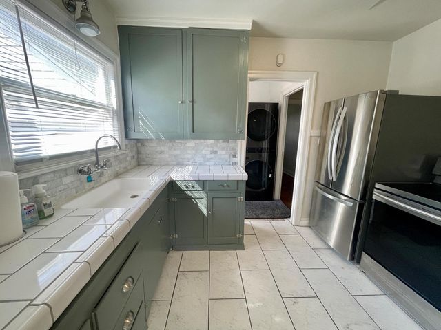 1519 N Columbia Ave, Stockton, CA 95203