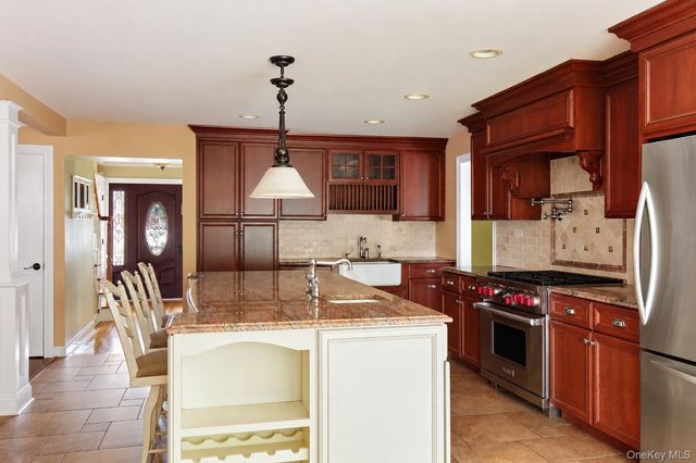 1390 Poulson Street, Wantagh, NY 11793